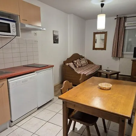 T2 Avec Terrasse Et Parking A - Fr-1-234-337 코트레